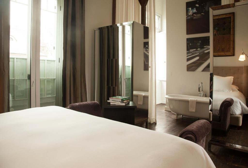 HotelB02