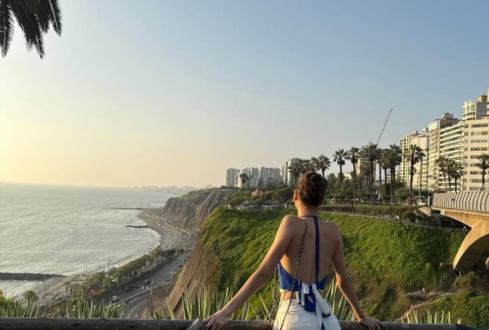 miraflores malecon lima